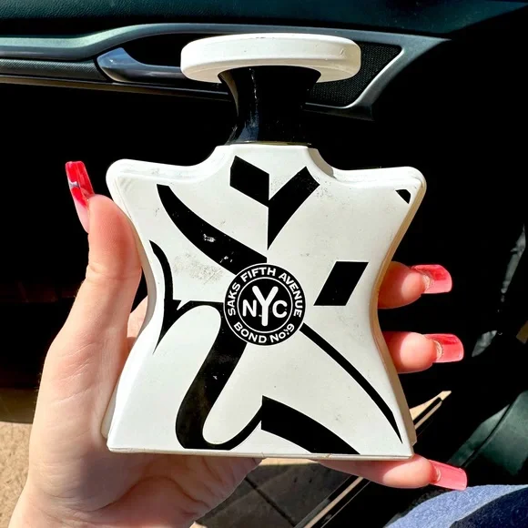 Bottle Bond No Saks Fifth Avenue For Her Bond 9's New Perfume
